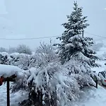 Blessings στον παλαιό άγιο αθανάσιο με τζάκι, Barbeque, μεγάλη αυλή και υπέροχη θέα 木屋 帕雷斯阿吉萨那