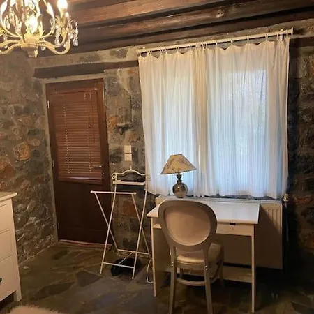 Blessings στον παλαιό άγιο αθανάσιο με τζάκι, Barbeque, μεγάλη αυλή και υπέροχη θέα 샬레 팔라이오스 아기오스 아타나시오스