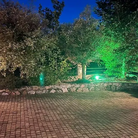 샬레 Blessings στον παλαιό άγιο αθανάσιο με τζάκι, Barbeque, μεγάλη αυλή και υπέροχη θέα 팔라이오스 아기오스 아타나시오스