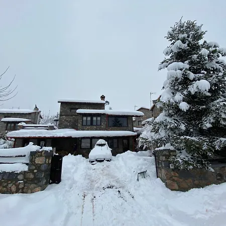 Blessings στον παλαιό άγιο αθανάσιο με τζάκι, Barbeque, μεγάλη αυλή και υπέροχη θέα シャレー パライオス・アギオス・アタナシオス