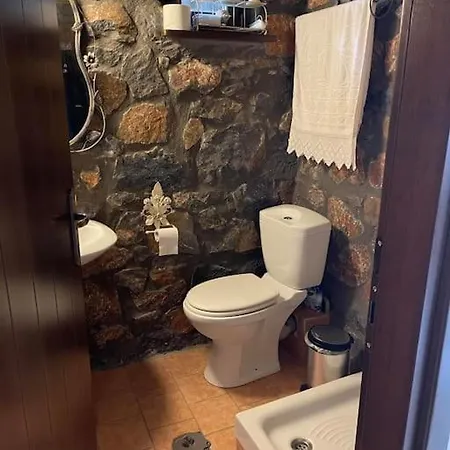 Blessings στον παλαιό άγιο αθανάσιο με τζάκι, Barbeque, μεγάλη αυλή και υπέροχη θέα