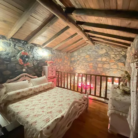 Blessings στον παλαιό άγιο αθανάσιο με τζάκι, Barbeque, μεγάλη αυλή και υπέροχη θέα *