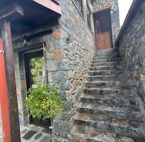 Blessings στον παλαιό άγιο αθανάσιο με τζάκι, Barbeque, μεγάλη αυλή και υπέροχη θέα Alpesi faház *