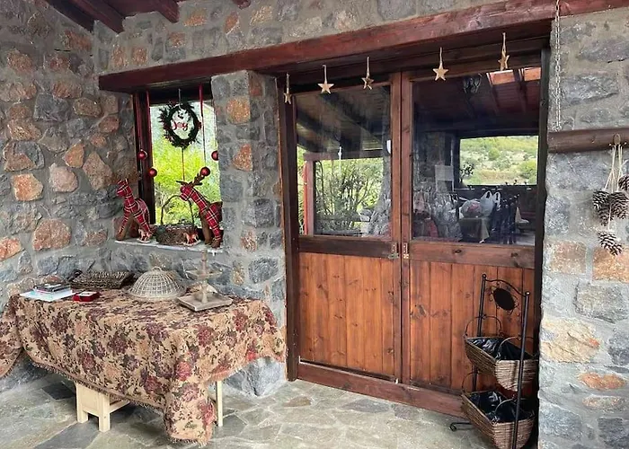 Blessings στον παλαιό άγιο αθανάσιο με τζάκι, Barbeque, μεγάλη αυλή και υπέροχη θέα Alpesi faház