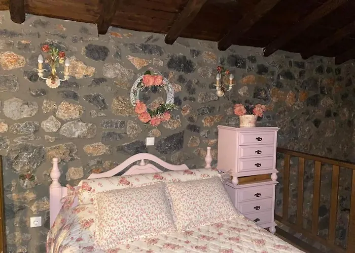 Blessings στον παλαιό άγιο αθανάσιο με τζάκι, Barbeque, μεγάλη αυλή και υπέροχη θέα *