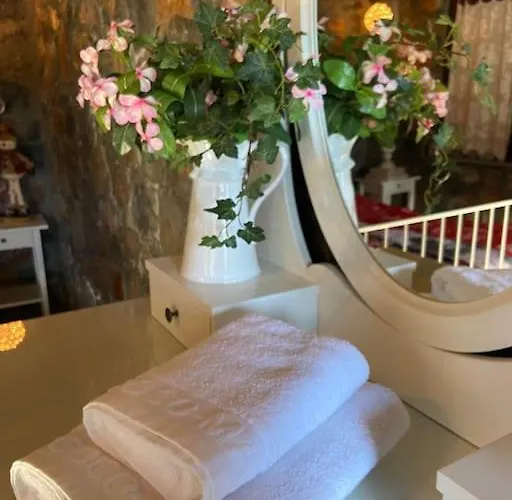 Blessings στον παλαιό άγιο αθανάσιο με τζάκι, Barbeque, μεγάλη αυλή και υπέροχη θέα